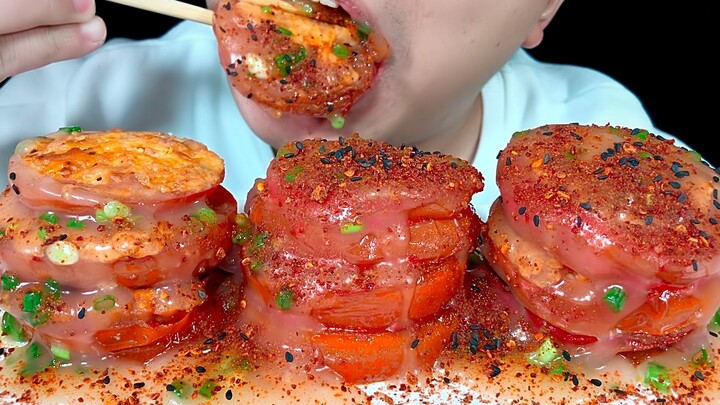 Makan panekuk tomat, sambil mendengarkan suara panekuk tomat!