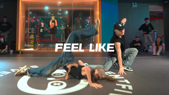 Pan Pan & Zi Qi choreographed some duets where one punch could knock the other person flying
