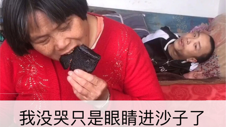 For 20 years, she’s cared for her son with cerebral palsy using nothing but her sense of touch—eatin