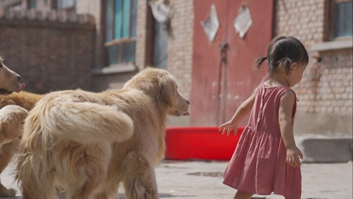 She’s already a cute little helper who “assists” her mom with chores!