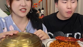 Hari ini aku akan menakuti suamiku dengan sayur janggut naga!