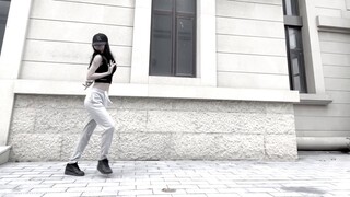 [Li Lixi] Everyone says this dance is hard to learn! Cover BlackPink Lisa Solo [Malamente] [Latin Ja