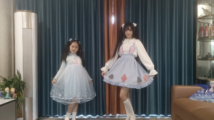 Menari 45 detik bersama adik kelas dua di hari ulang tahunnya hari ini [Mengshu]