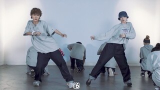 这Hiphop律动是真的舒服~Redy Shin客串Yeni老学校黑泡齐舞Blue Boss