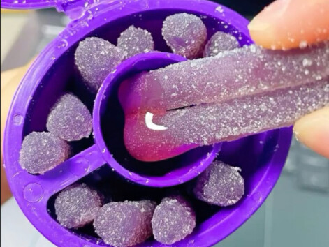 Dua menit saja sudah bikin cara makan permen yang lebih kekinian untuk anak generasi Z…