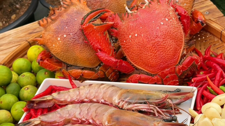 Masakan Thailand: Pertama Kali Mencoba Kepiting Harimau Mentah yang Diasinkan, Ternyata Lezat Banget