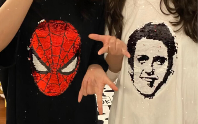 Siapa yang bisa menolak kostum Spider-Man yang bisa berubah bentuk ini!