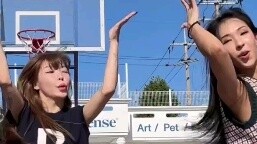 Mina and Downy cha all the team's chili
