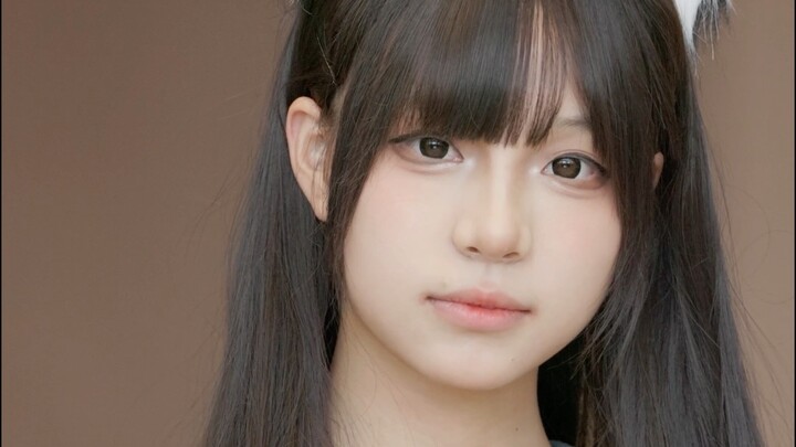 Gadis yang memesan Canon rf600 di Pameran Komik CGF Wuhan