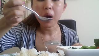 เมียฝรั่งออสเตเลียขี้เหล่ มาแล้วจ้า