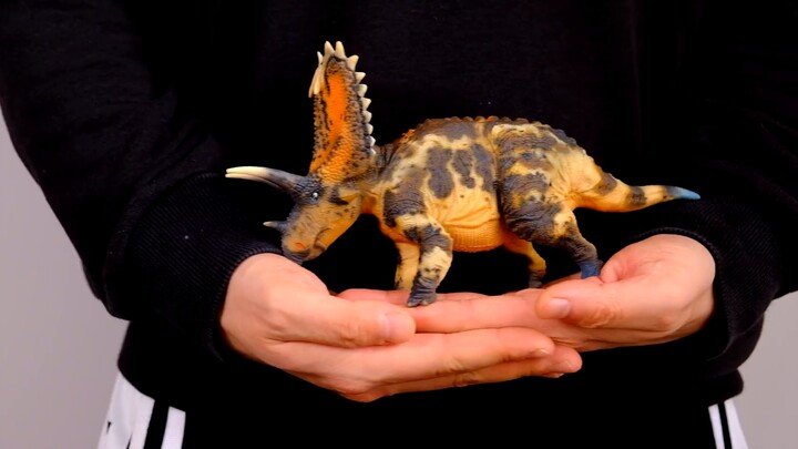 Choose a big dinosaur online to watch "Prehistoric Planet 2" with you!