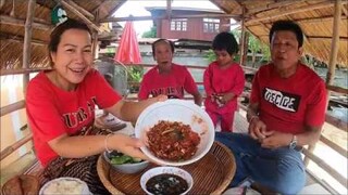 แกงเห็ดเผิ่งทามตอนเช้า!!กับแจ่วบองเข้ากันคักพี่น้อง