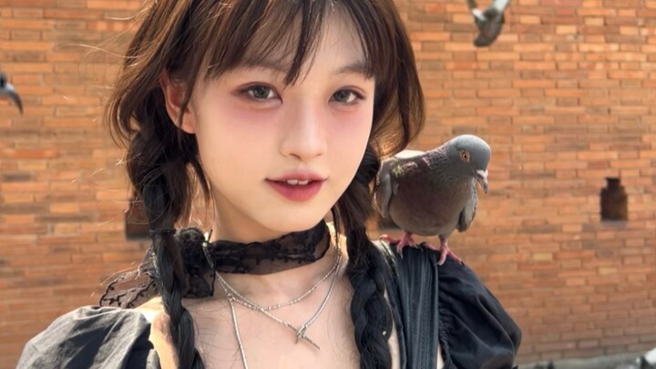 A certain creator lost 10 jin—changes in their clothing style: wearing 11 outfits in 10 days at Tala