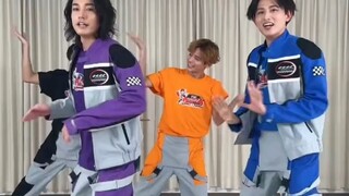 各跳各个的蓝紫黑橙(爆上战队奔奔者)