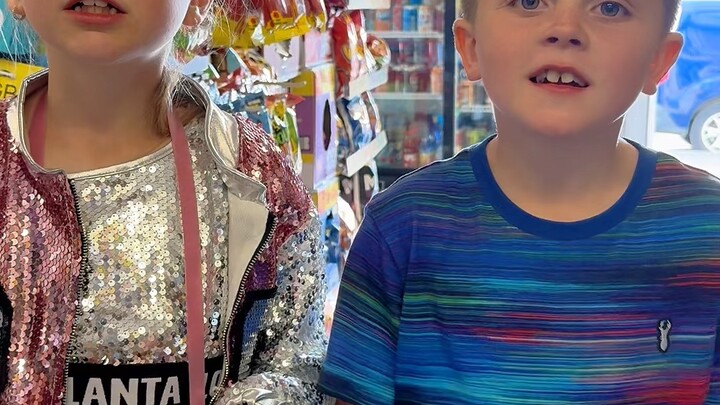 Tulangku patah, seluruh tubuhku penuh akting!