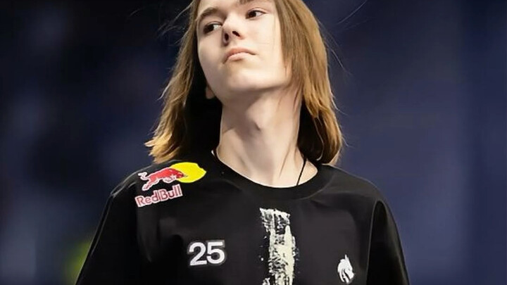 CS figure hack donk: the youngest champion in history