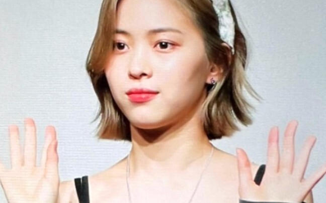 【留真】跳着boys like you把话筒摔了的小宝