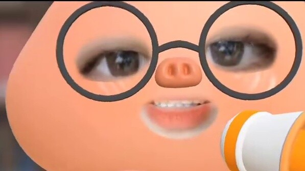 Seorang pria bersiul dan berkata gadis ini lebih serius.