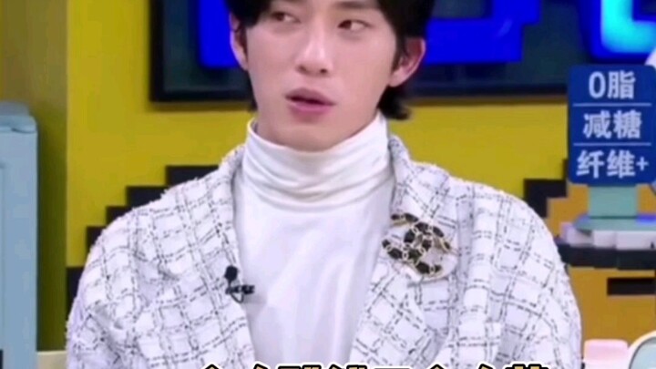 Tỉnh Bách Nhiên thật không dễ dàng, một mình kiếm tiền mà ba người cùng tiêu!