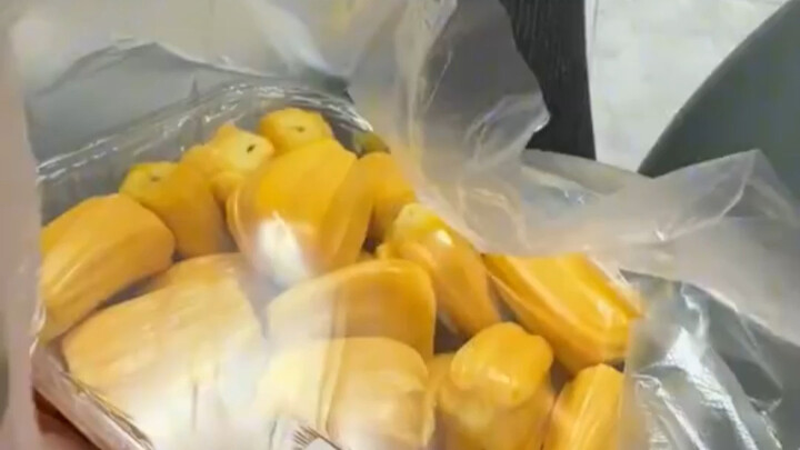 เมื่อน้องชายแอบดื่มโยเกิร์ตของพี่สาว เรียกได้ว่าหวานใจมาก!