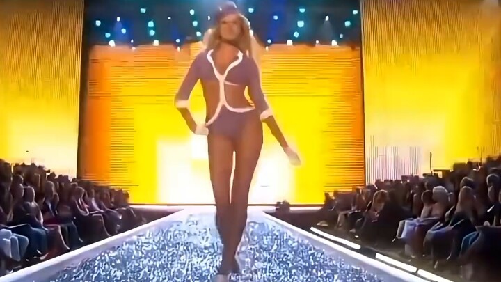 Thế nào là Victoria’s Secret đỉnh cao, thế nào là người mẫu đỉnh cao
