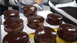 Xưởng Sản xuất hàng loạt 600 bánh sô cô la ganache | Food Kingdom