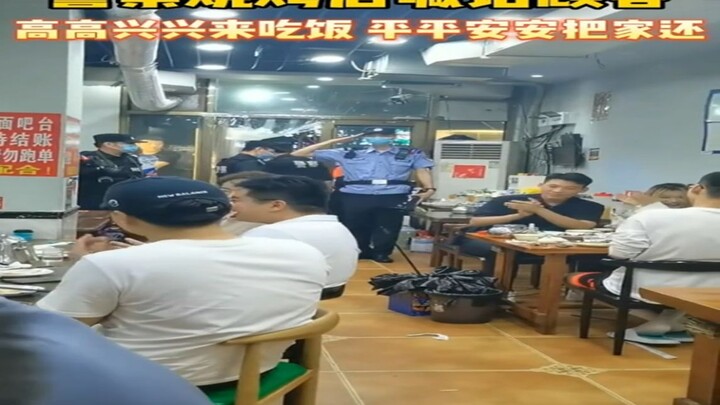 Polisi dari seluruh negeri berseru, "Jangan berkelahi. Kalau kalah, masuk rumah sakit, dan kalau men