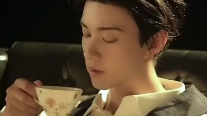 ว่าด้วยความสำคัญของผมและการแต่งหน้า?