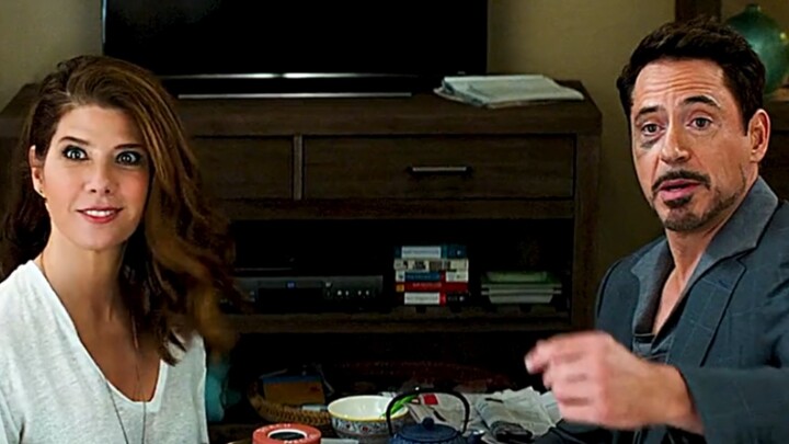 Downey's performance in this scene is really detailed!