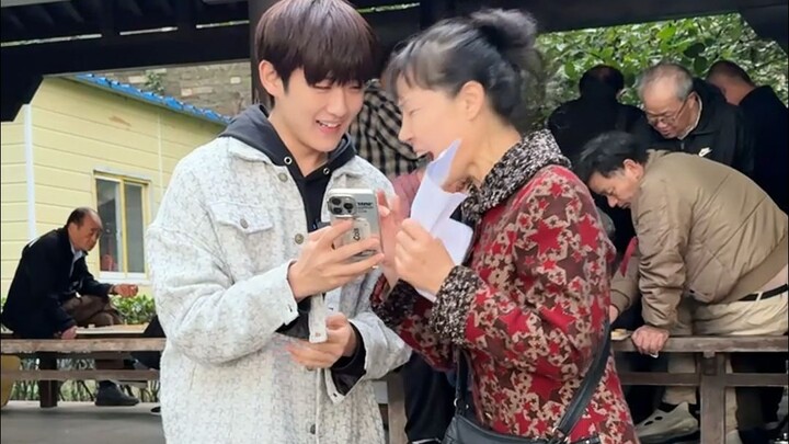 Ketika Aku Menggunakan Informasi Karakter Anime untuk Kencan Cepat