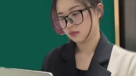 Thực ra cái hình tế bào sinh học cấp ba mà bạn từng làm là được tạo ra như thế này đó.