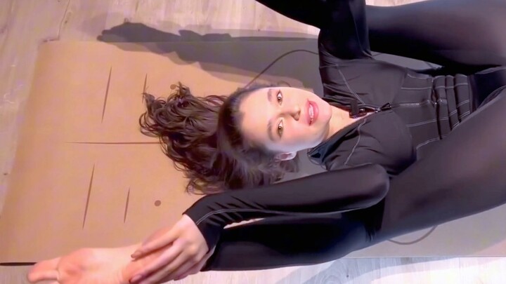 โยคะขาแบะลึกแบบเรียลไทม์ | ฝึกที่บ้านเพื่อก้นกลมเด้ง (เวอร์ชันเต็ม)