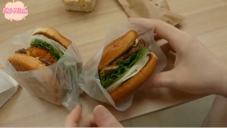 Bánh mì kẹp thịt và các loại đồ ăn chấm sốt phô mai 1 #amthuc