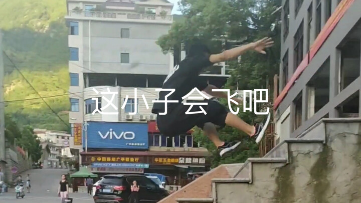 Thằng nhóc này đang bay lên… Nỗ lực sẽ mở ra vô vàn khả năng, cảm ơn vì đã xem!