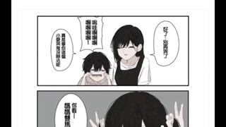 哄哭泣孩子装嫩的母亲