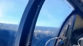 ماذا أفعل؟ أنتظر على الخط، الأمر عاجل جدًا.