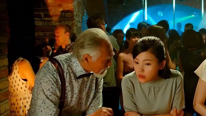 Người phụ nữ 70 tuổi trở lại tuổi 20 khiến ông lão nảy sinh ý định tái hôn