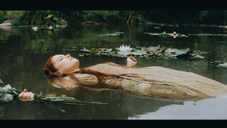 【BE】“Như một bông hoa đang nở, tỏa ra trong nước”