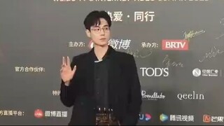 Hu Yi Tian 胡一天 ~ Red carpet in Weibo night