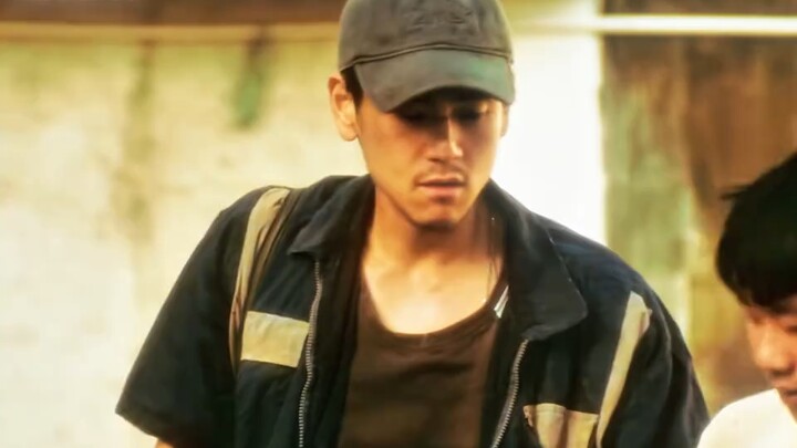 I thought he was an anti-smoking ambassador, but turns out he's a borrowing-cigarette ambassador.