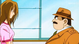 ใน "ยอดนักสืบจิ๋วโคนัน" มีชายคนหนึ่งถูกวางยาพิษบนถนน แต่ฆาตกรกลับไม่ได้ทำผิด โคนันยังให้คำแนะนำกับฆา