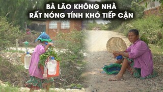 Bị Bà Lão Vô Gia Cư Chửi Xối Xả Nhưng Vẫn Cố Tiếp Cận