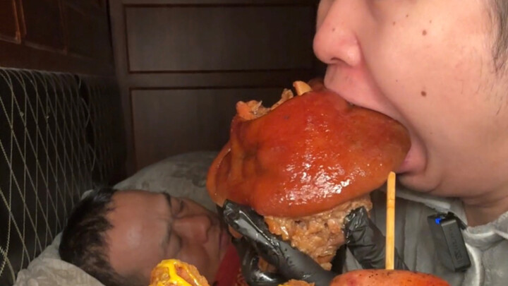 Tối nay tiết kiệm mỡ, chỉ ăn một bát mì