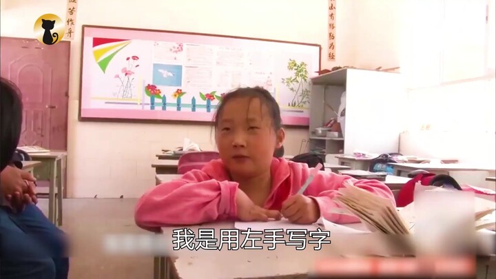 Bocah lelaki datang ke sekolah tapi tidak masuk kelas; ia langsung bergegas ke kantin untuk makan se