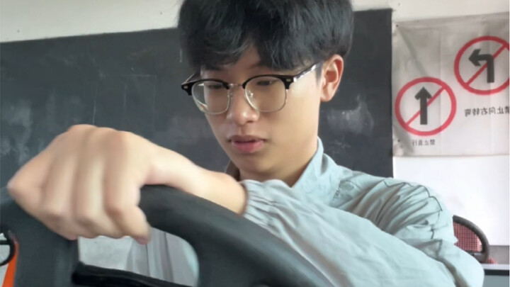 حالة تدريب طلاب الجامعات المعاصرين على القيادة