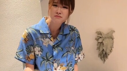 Your boyfriend, her boyfriend seems different (travel)