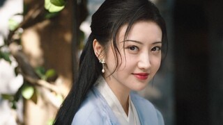 Đây quả thực là một đạo diễn tuyệt vời! Gu thẩm mỹ của ông không người bình thường nào sánh bằng!