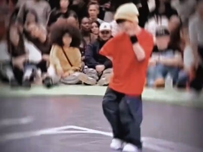 Bocah Cina berusia 13 tahun memukau penonton di Paris dengan kombinasi Tinju Mabuk dan Tai Chi, seka