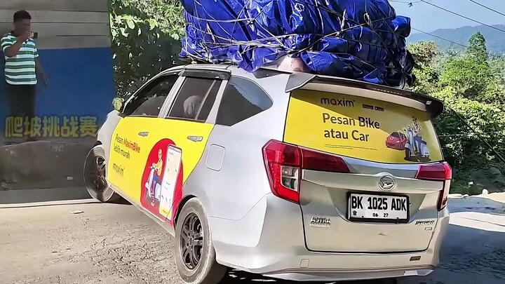 Tantangan Naik Turun Tanjakan dengan Mobil: Seleb TikTok Indonesia Beraksi!