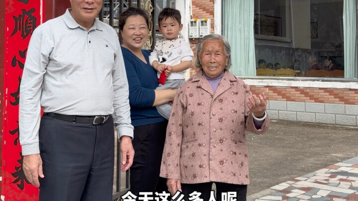 My in-laws are hosting a feast at our rural hometown—let’s join the banquet!
